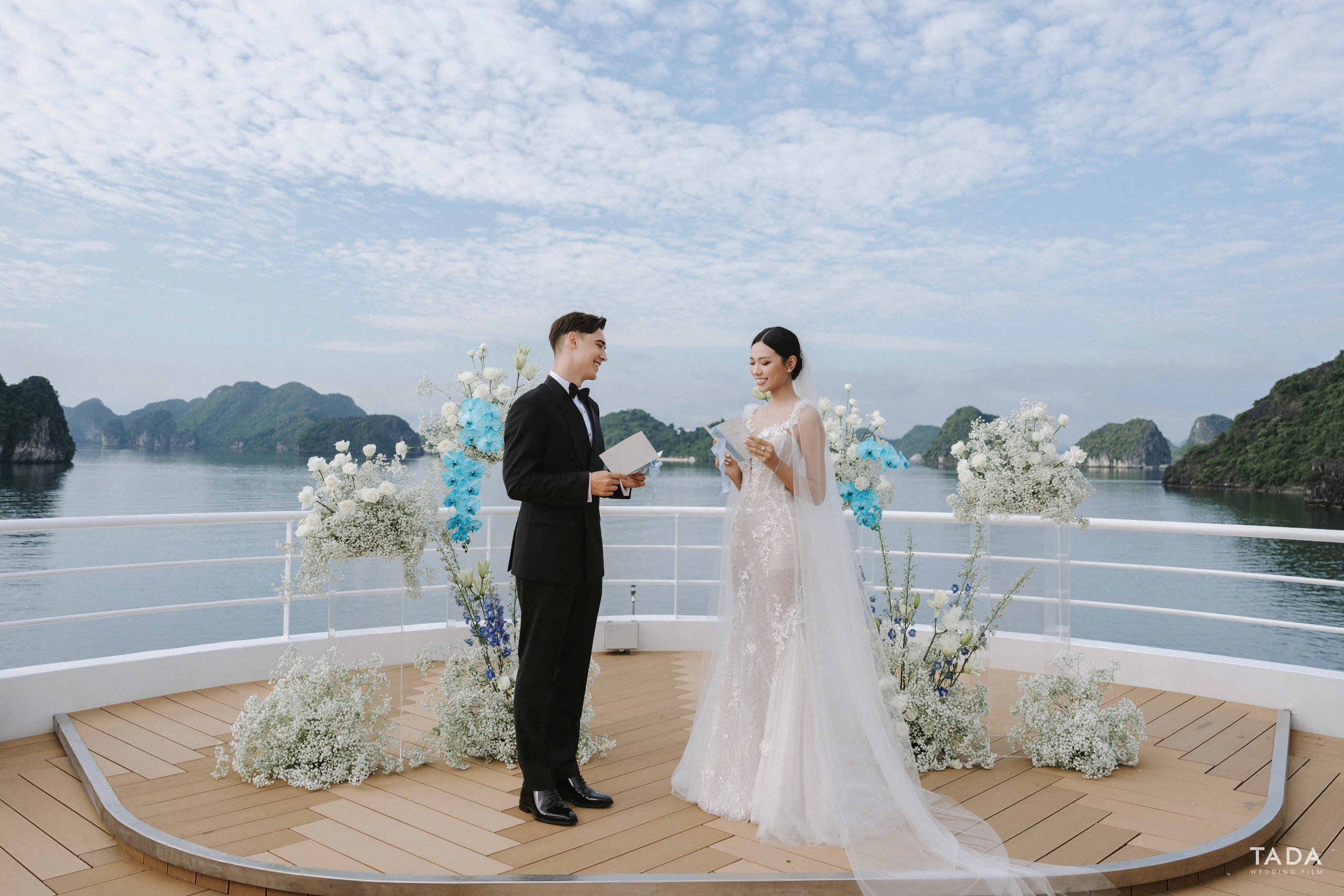 đám cưới du thuyền
